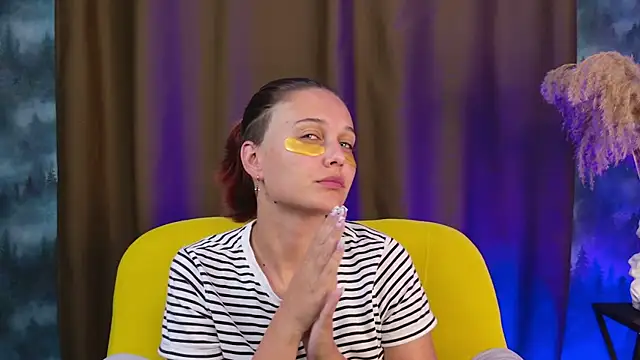 Sonya_Bladee webcam