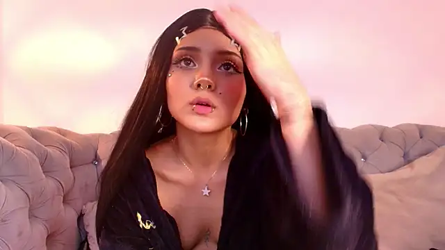SillyMora webcam