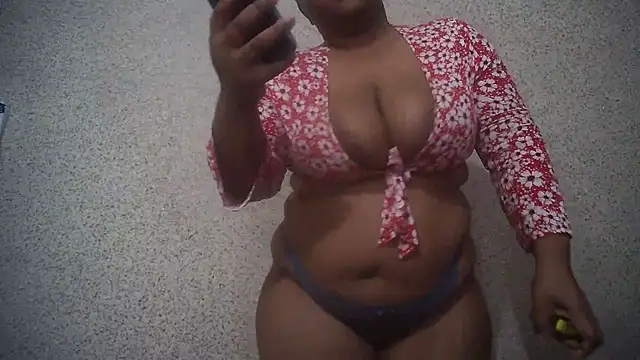 Thick_Ass_Rose webcam