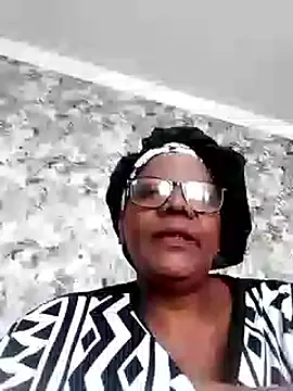 SEXYBOOBSNASS webcam