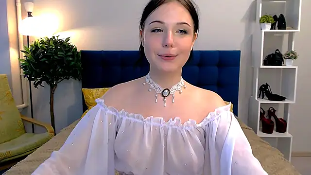  Yona_Bowman chat room