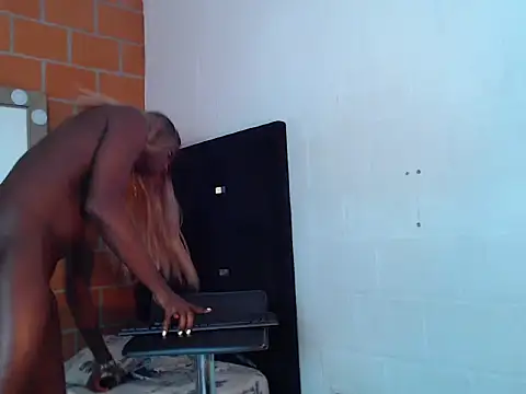 bunnyrose_18 webcam