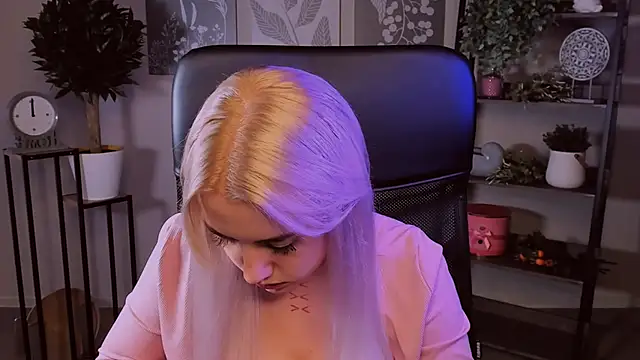 PeggyWood_ webcam