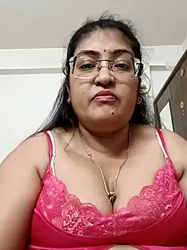 LAVERNIYA_ webcam