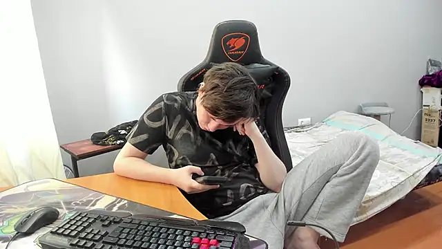 iliaskrislove webcam