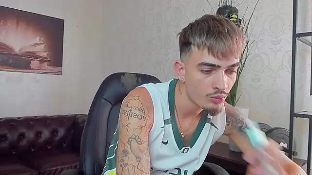 BrandonTate webcam