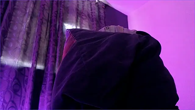 CandyLatinHott webcam
