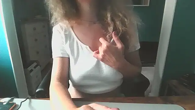Magical_Milf_MelissaXX webcam