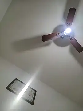 Suelen013 webcam