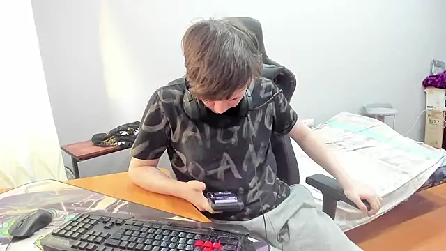 iliaskrislove - Iliaskrislove's free webcam