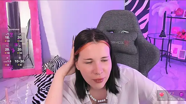 AliceSunday webcam