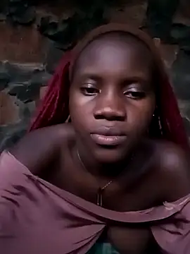 Black_juicy24 webcam