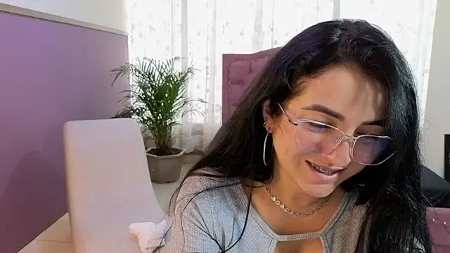 tessa_drawing webcam