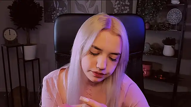 PeggyWood_ webcam