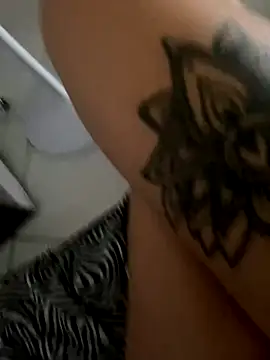 Darkfemminineenergy22 webcam