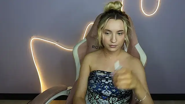 ValerieSteele webcam