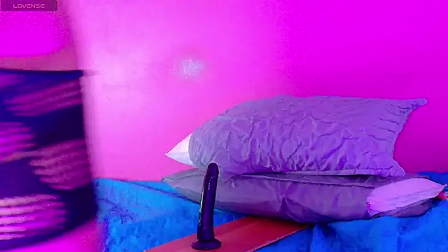 innocenthazel webcam