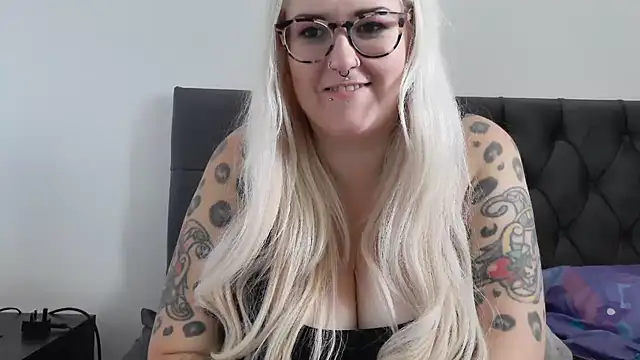 Sizzling_Indie36 webcam