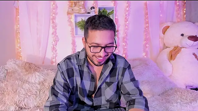 Edahi1386 webcam
