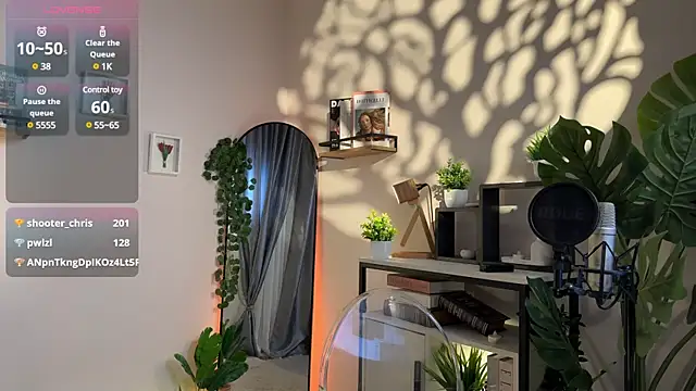 Julie_Rhodes webcam