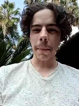 Azmodan_kik webcam