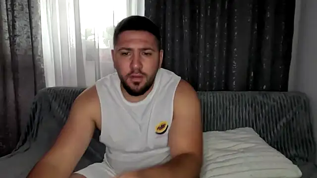 Gold_Alpha_Boy webcam