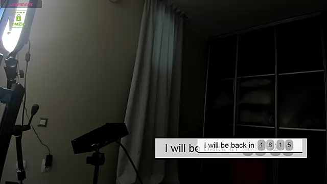 Valerie_Moonn webcam