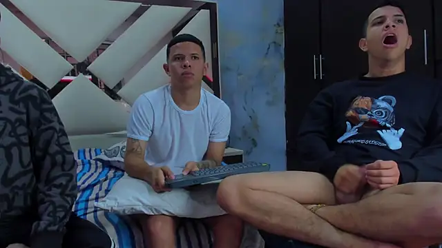 Averange_boys_X webcam