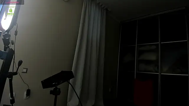 Valerie_Moonn webcam