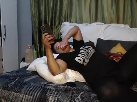 Foxybrownxx1 webcam
