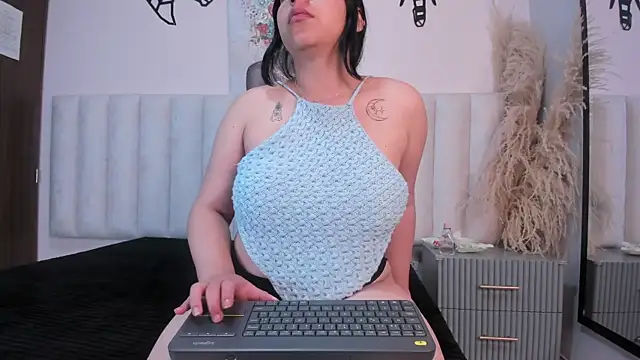 veronica_hill_ webcam