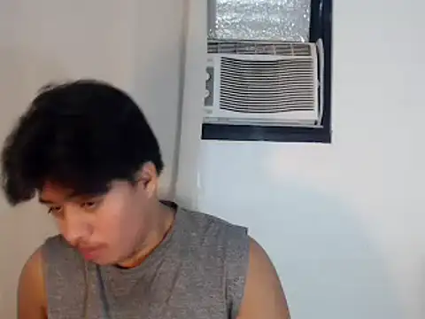 Hugecock2hundle_intown webcam