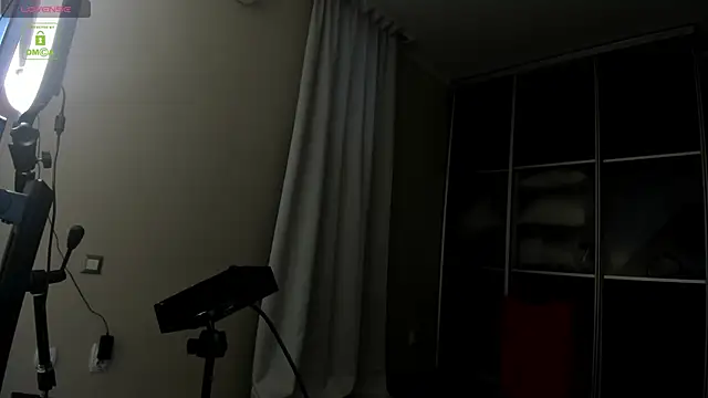 Valerie_Moonn webcam