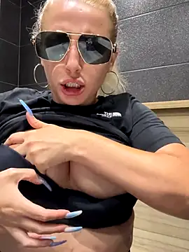 videochat nude Strongqueen