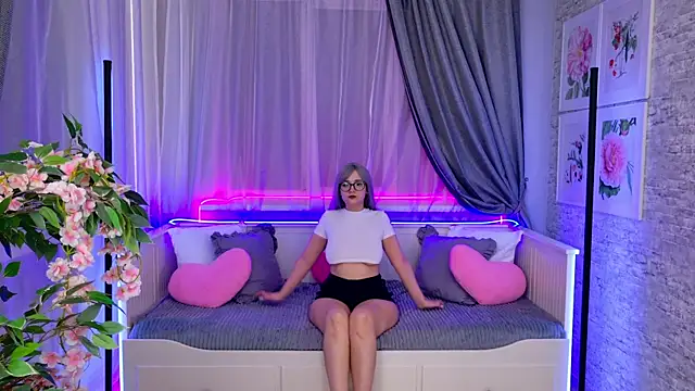 StellaGloww webcam