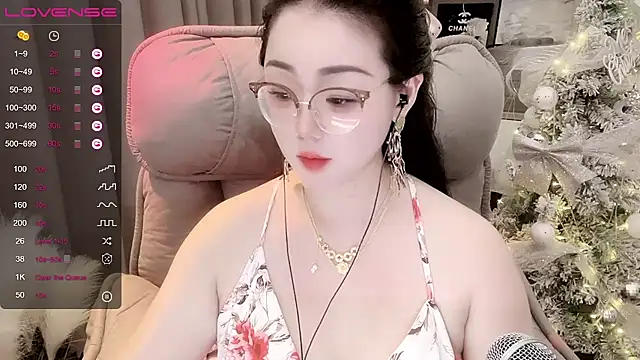 Monica-888 webcam