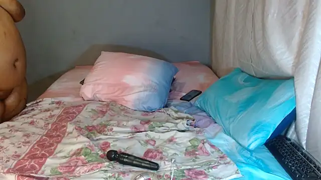 Sexybella-97 webcam