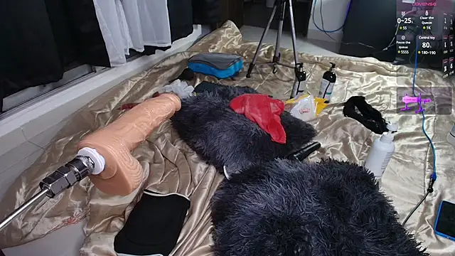 Playful_Adriana webcam