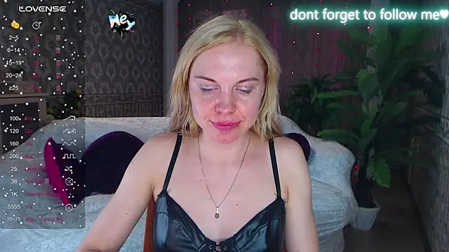 LiSinDoll webcam