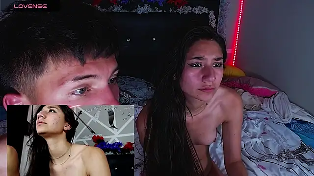 COZY7COUPLE webcam