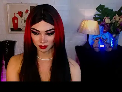Hugecock_shantall webcam