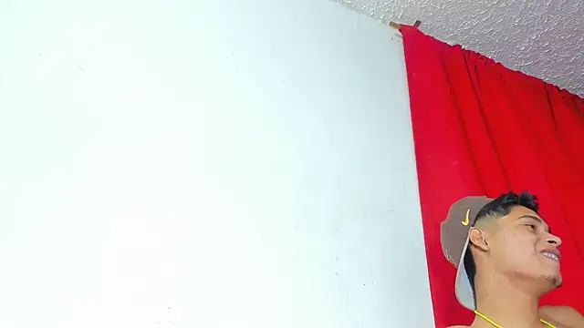 Extreme_Team8 webcam