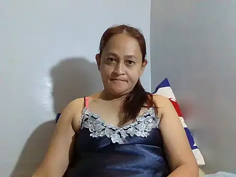 sweetpussiemom_114 webcam