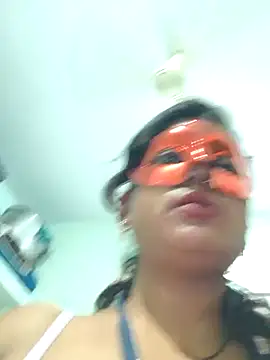 Riya_roy012 webcam