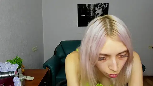 Tina_Taylors webcam