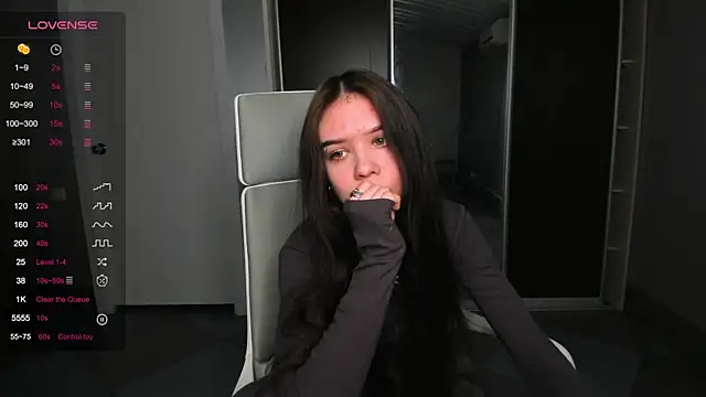 sweetydeviliya - SweetyDeviliya's free webcam