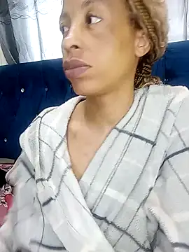 SEXYELLOWALICE webcam