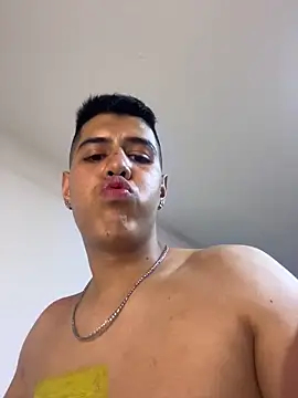 Angel_Khouri webcam