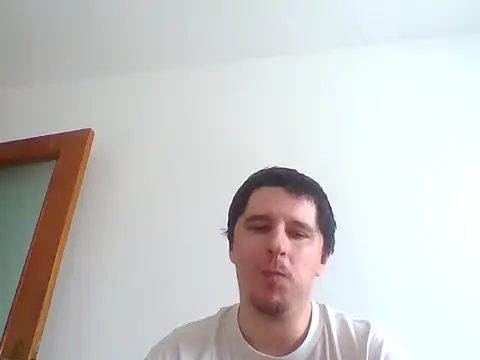 hugecock4u1990 webcam