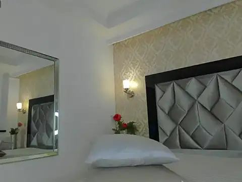 Layla_Mackenzie webcam